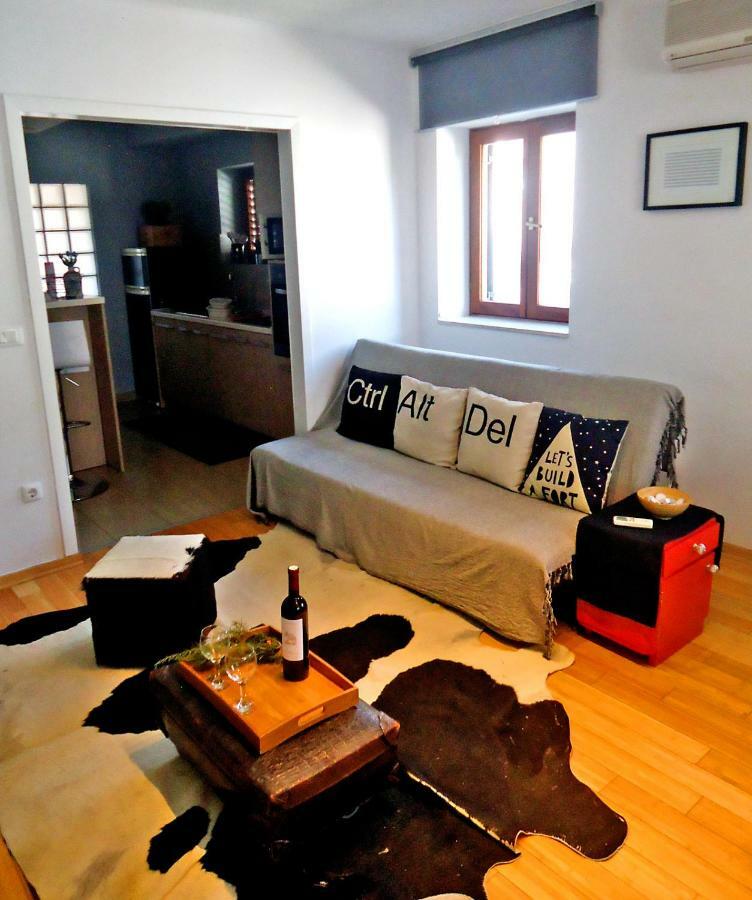 Apartman For 4 - Lovreta Makarska Exterior photo